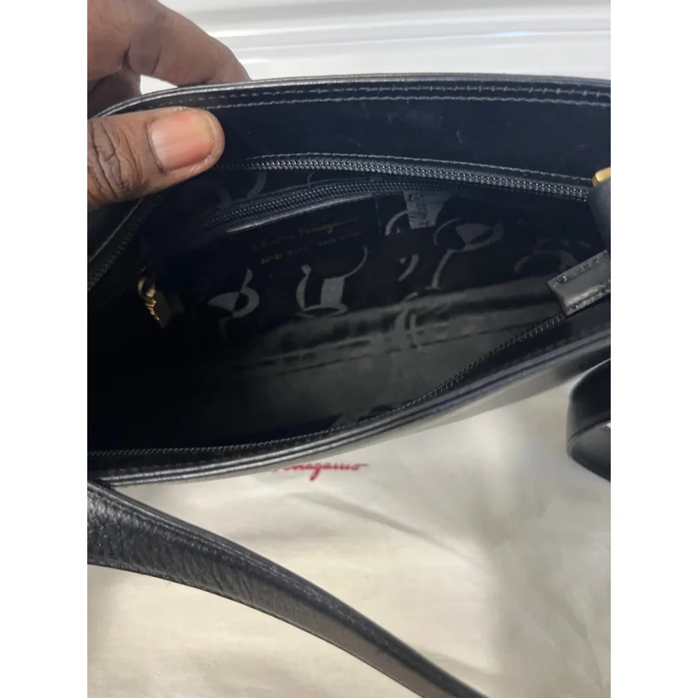 Authentic Salvatore Ferragamo Shoulder bag Gancini Calf Leather Black